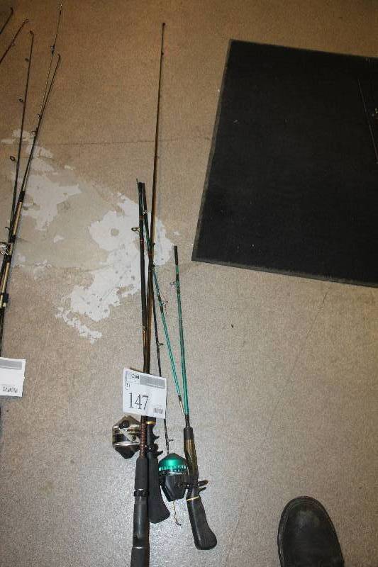lot 147 image: Lot of (3) Vintage Fishing Rods w Reels