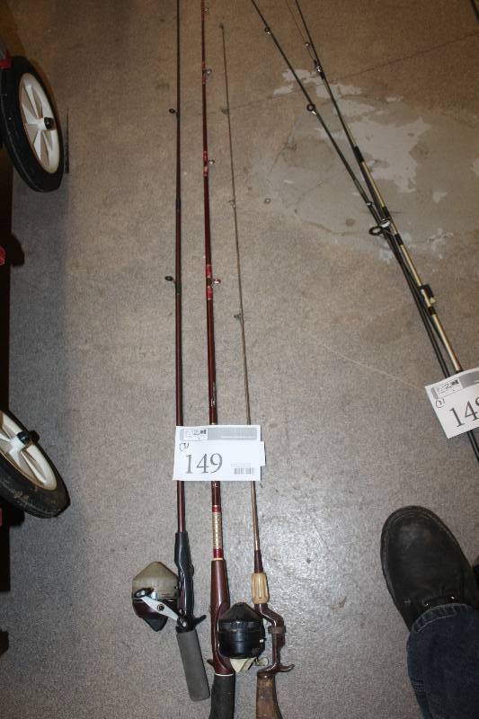 lot 149 image: Lot of (3) Vintage Fishing Rods w Reels
