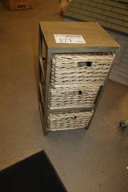 lot 171 image: Wicker 3-Basket Organizer Book Case