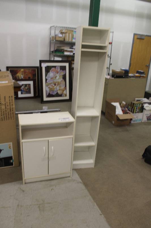 lot 170 image: Lot of (2) Book Cases
