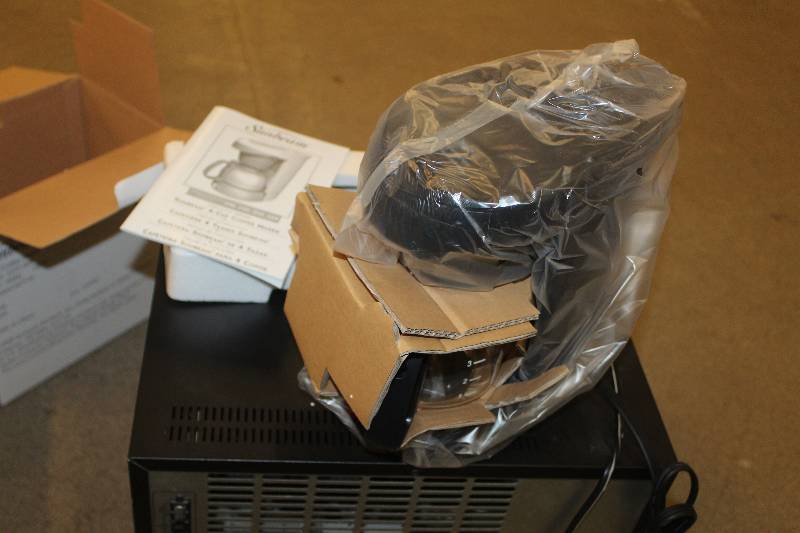 lot 218 image: Sunbeam 4-Cup Coffee Maker