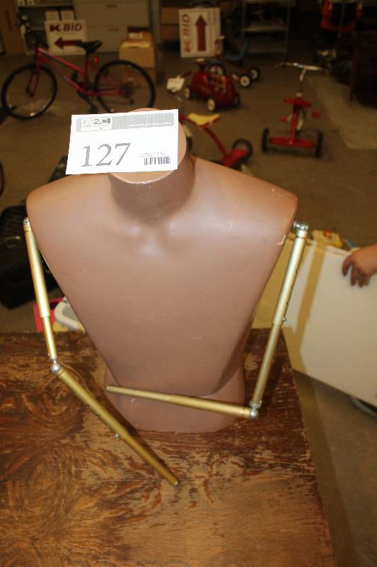 lot 127 image: Male Mannequin