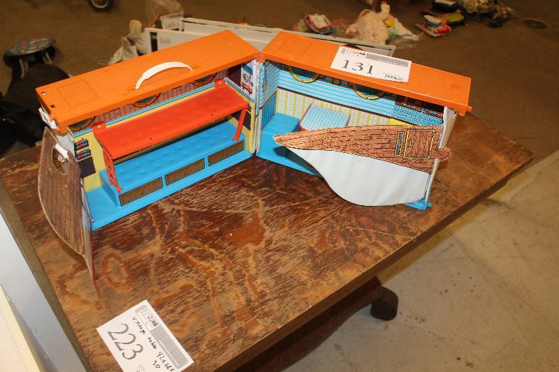 lot 131 image: Mattel Barbies Dream Boat