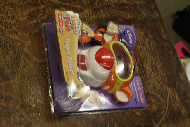 lot 208 image: Fisher Price Tigger Talker
