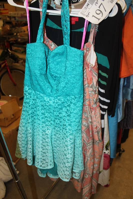 lot 197 image: Lot of (20) Womens Designer Clothes