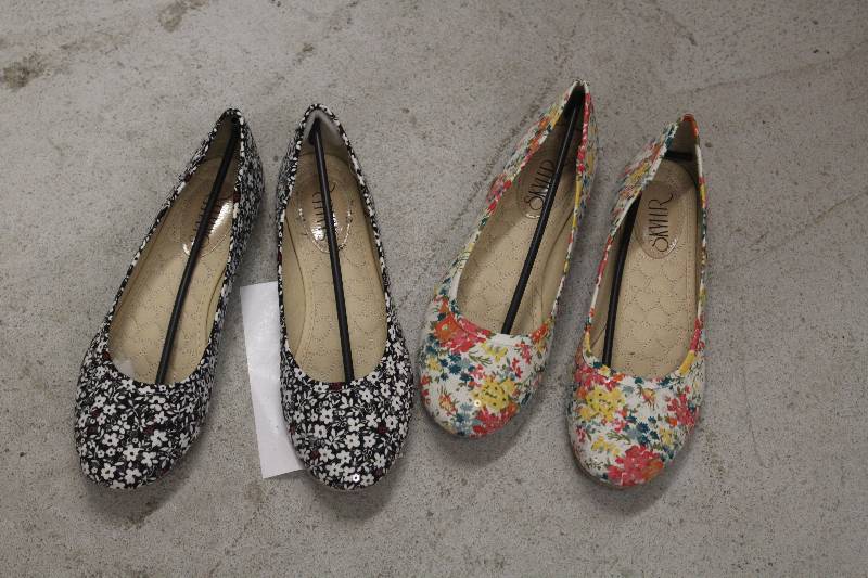 lot 195 image: Lot of (2) Skyler Womens Shoes