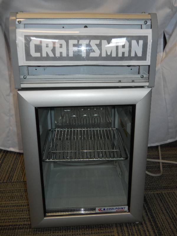 lot 1 image: Commercial Mini Fridge  Cooler  115v  60 Hz