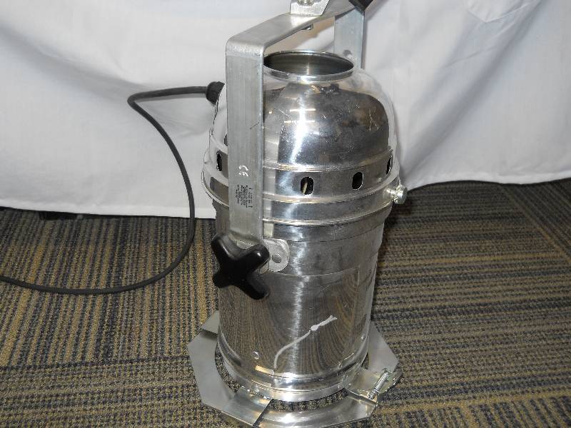 lot 14 image: Aluminum Stage Spotlight with Clamp  NO BULB  untested