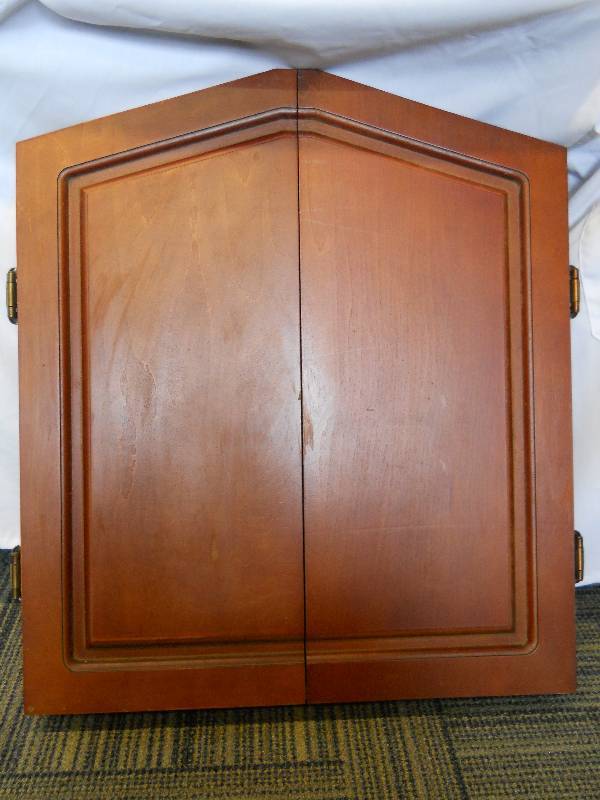 lot 20 image: Dart Board Cabinet