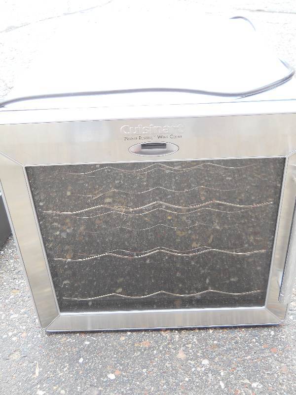 lot 37 image: CUISINART Wine Fridge  Cooler Model CWC-1200 , Holds 12 Bottles, Tested  Cools, Works