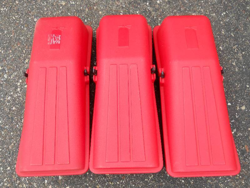 lot 46 image: THREE (3) JONESCO Fire Extinguisher Cabinets  Red Model JFEX01