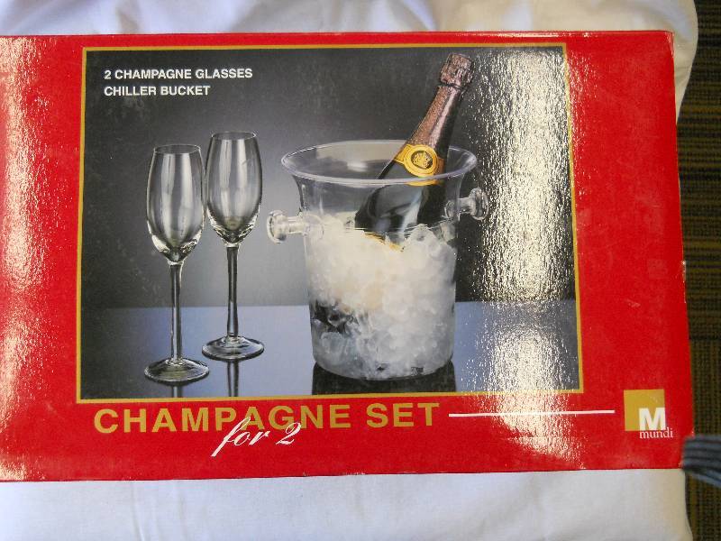 lot 66 image: Champagne Set for 2  includes 2 Champagne Glasses and 1 Chiller Bucket, New in Box