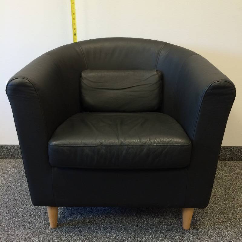 lot 2 image: Retro Chic Black Leather  Club Chair - Nice Condition - Check Out The Matching One in Lot 1