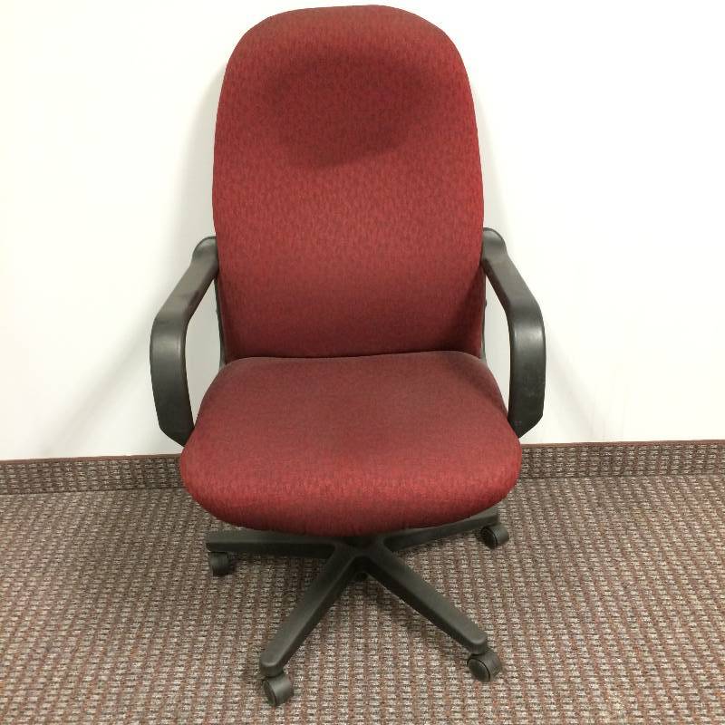 lot 17 image: Nice Quality Hi Back Executive Merlot Fabric Tilt Swivel Rolling Chair - Nice Condition