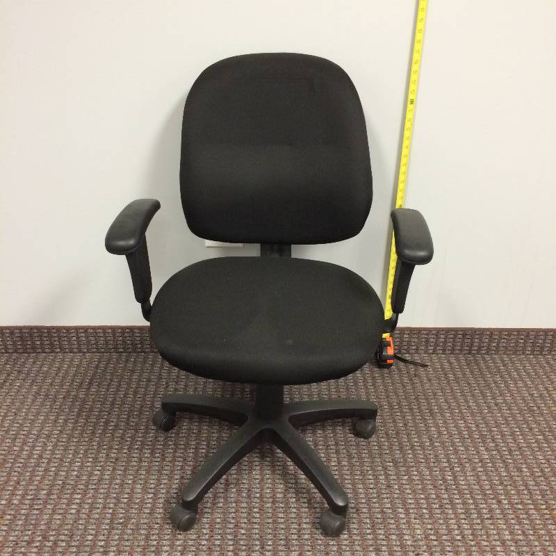 lot 20 image: Eurotech Black Fabric Adjustible Swivel Office Chair - Nice Condition