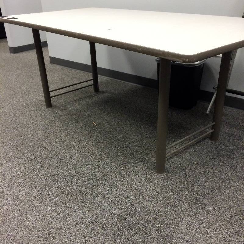 lot 43 image: 6 Foot Large Shell Work Table