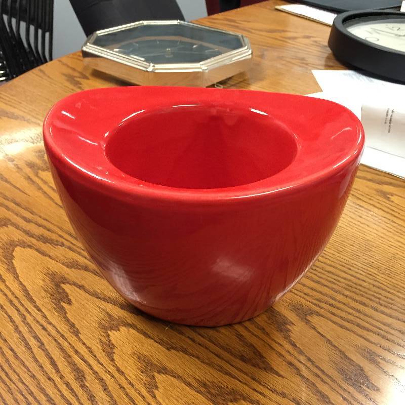 lot 48 image: Large Tomatoe Red Vase