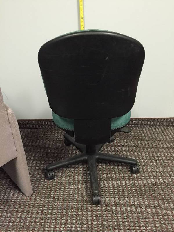 lot 60 image: Nice Allsteel Multifunctional Fabric Task Chair