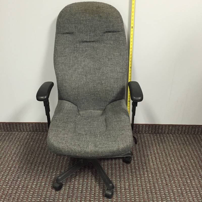 lot 73 image: WOW The Complete Ergo Executive Chair - Pump Up The Back Pressure Nice Condition