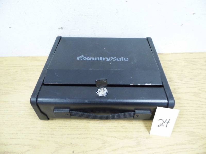 Sentry Safe w Key