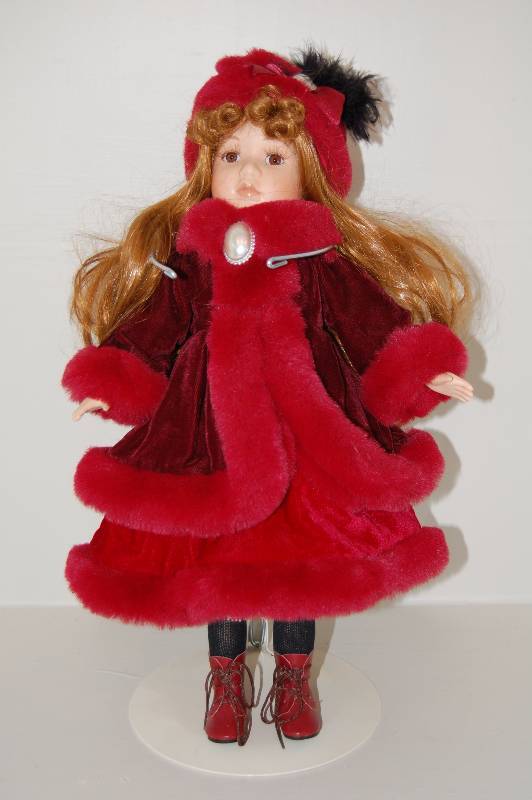 lot 4 image: Porcelain Doll