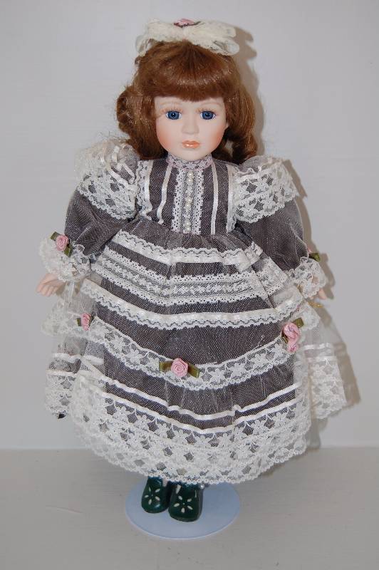 lot 5 image: Porcelain Doll
