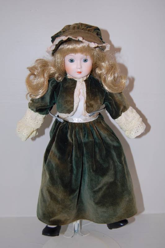 lot 19 image: Porcelain Doll