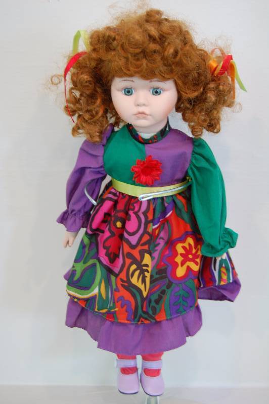 lot 22 image: Non-Haunted Porcelain Doll