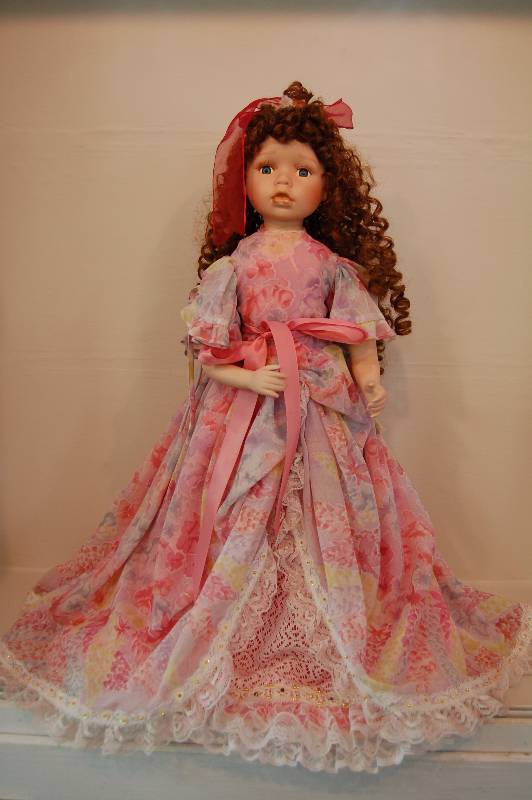 lot 43 image: Porcelain Doll