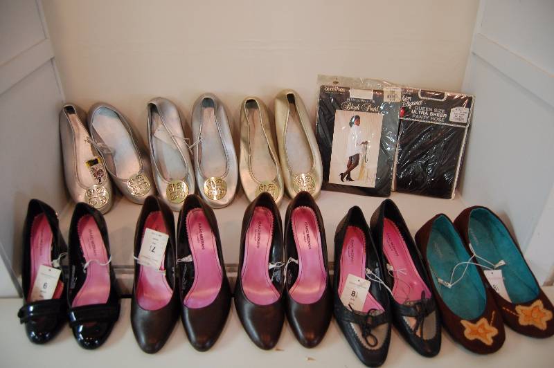 lot 47 image: Ladies Shoes