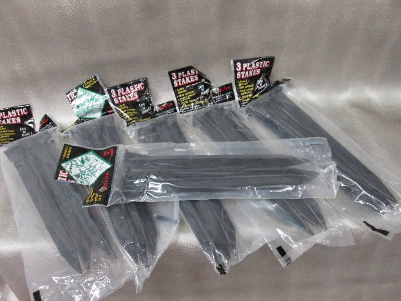 Lot of 6 pks plastic stakes, 3pk...