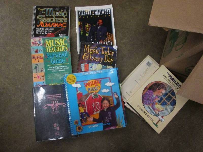 Large lot music teaching books, plu...