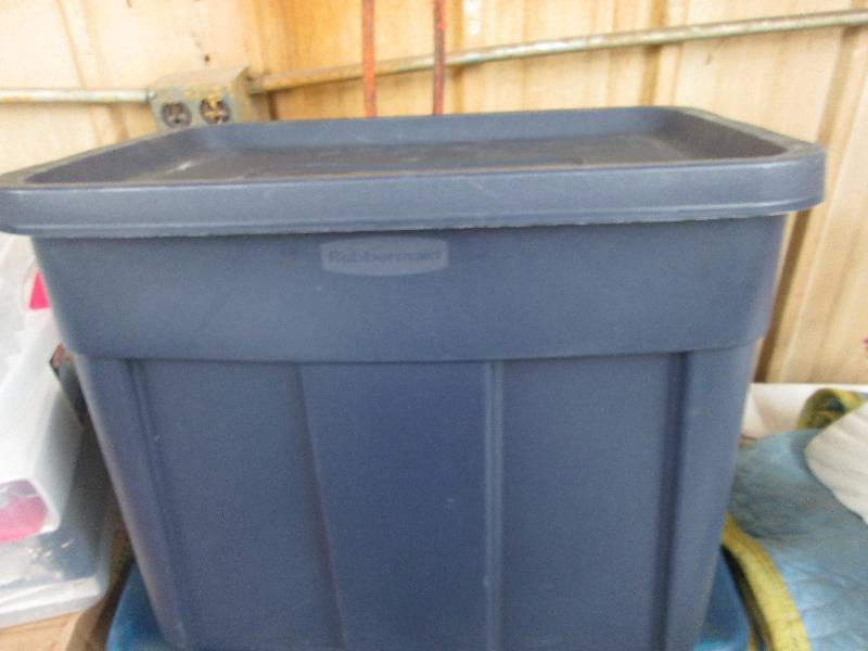 Blue Rubbermaid RoughNeck 18 gal to...