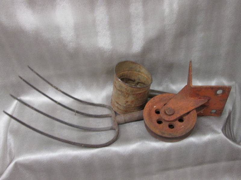 Vintage Metal Sifter, Pitch Fork He...