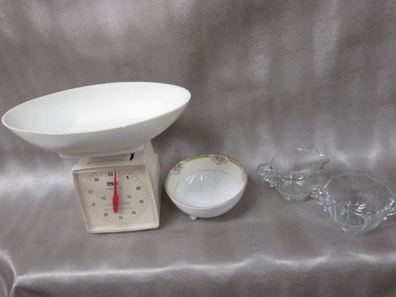 Nippon footed bowl, Food scale with...