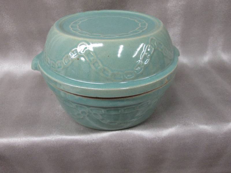 Green glazed baking dishes, hairlin...
