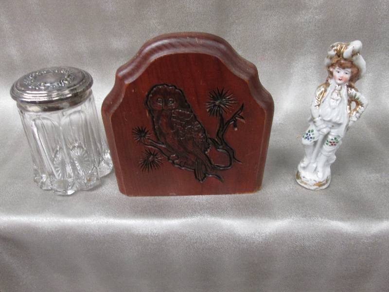Covered ornate glass jar, Ceramic f...