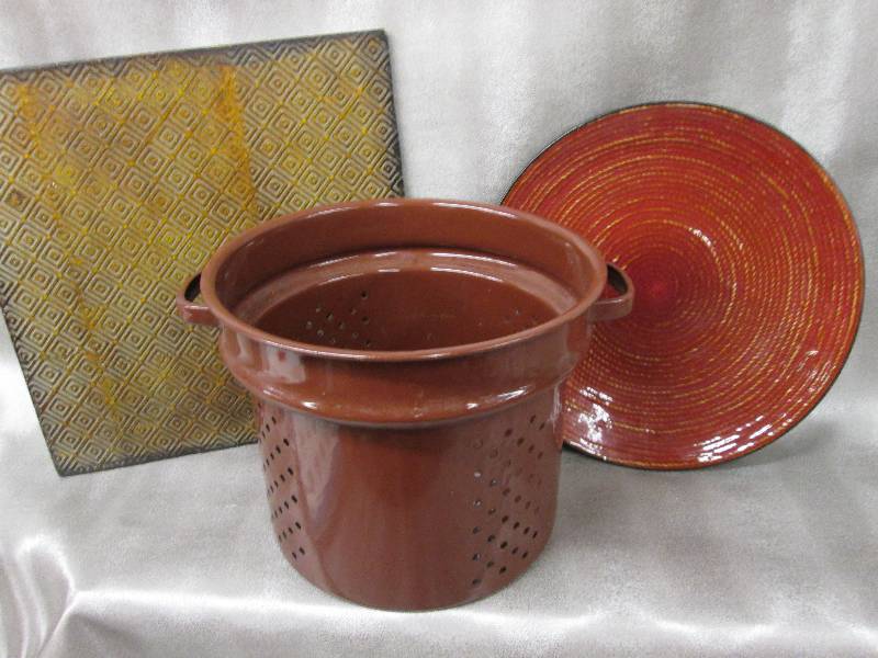 Metal decorator tile, Decorator pla...