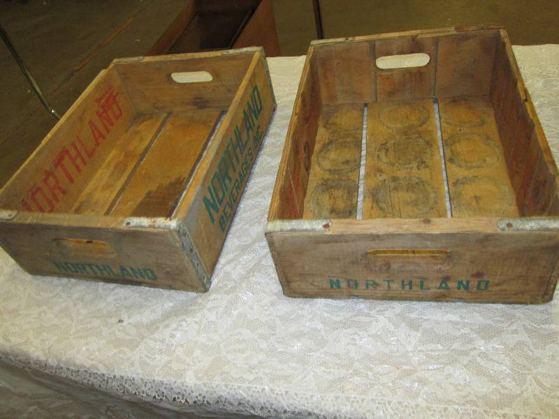 1 pair Vintage Wood Northland bever...