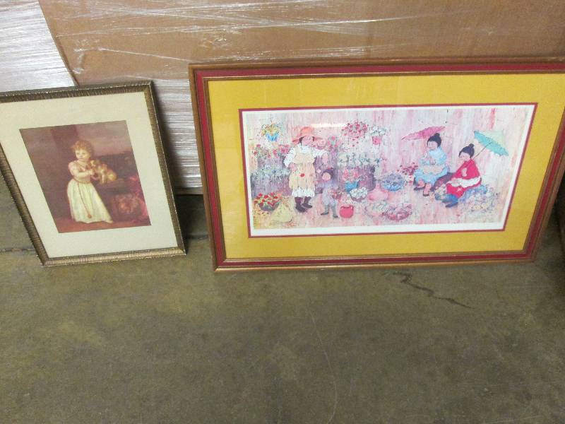 Lot of 2 wall art...