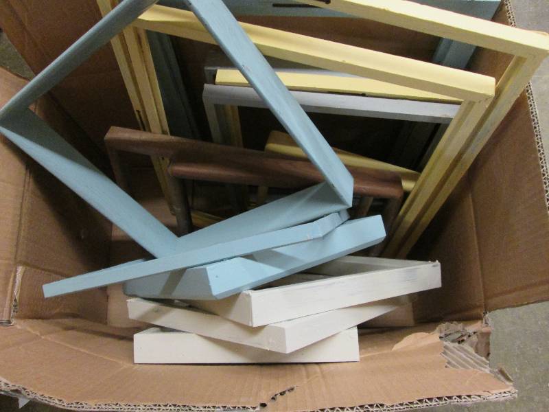 Lot of painted wooden assorted size...