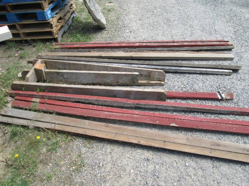 Lot of assorted barn wood...