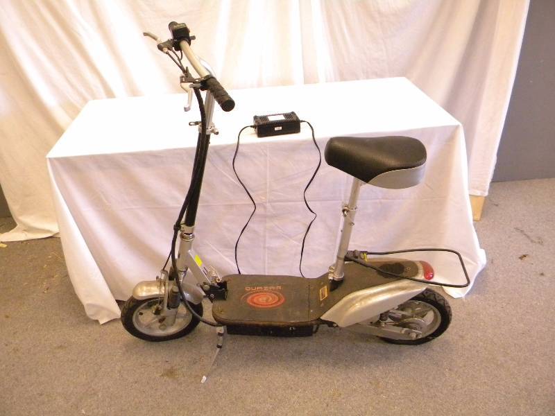 lot 253 image: Quasar Scooter