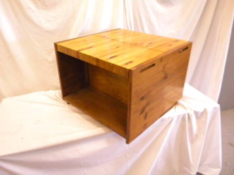 lot 261 image: Butcher Block Occasional Table  Bar