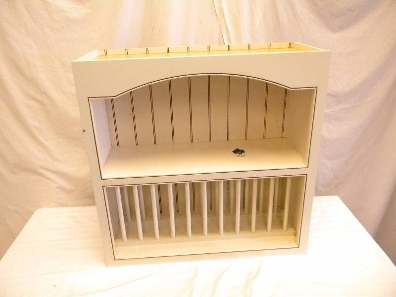 lot 288 image: White Cabinet