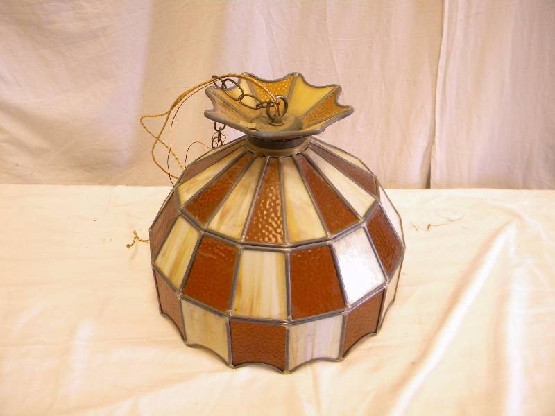 lot 289 image: Chandelier