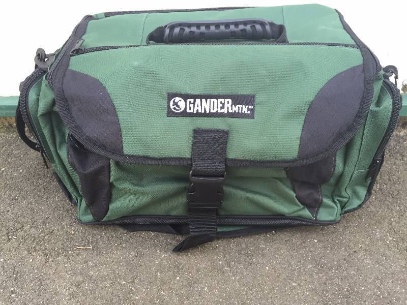 lot 7 image: Gander Mountain Fishing Tackle Bag