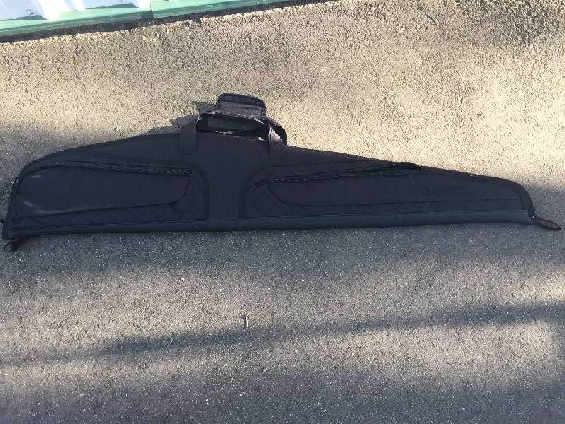 lot 9 image: Gander MTN Soft Gun Case