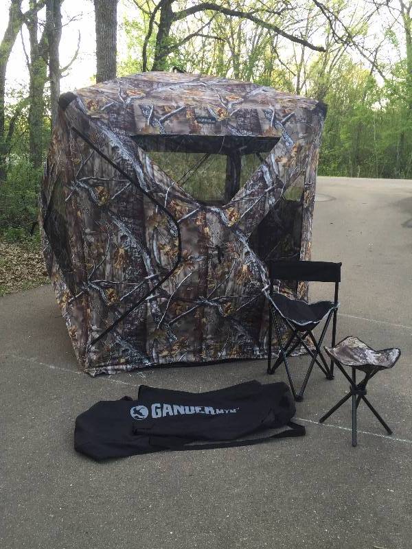 lot 21 image: Invisi-Bull 3-Person Ground Blind
