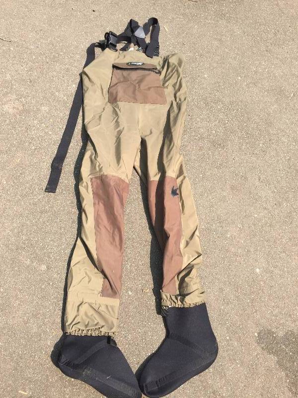 lot 41 image: Frogg Toggs Wade Wear